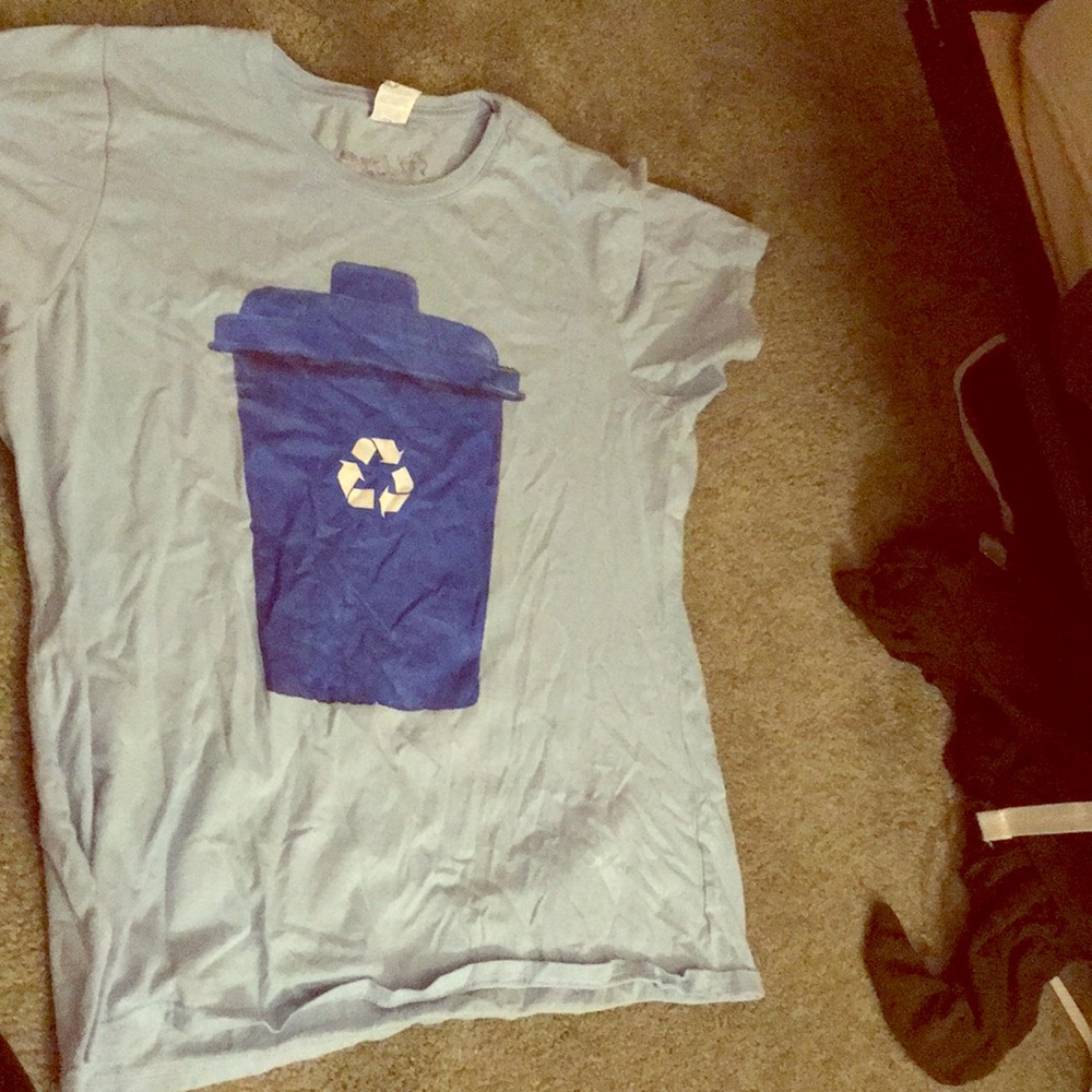 Recycle bin shirt xl